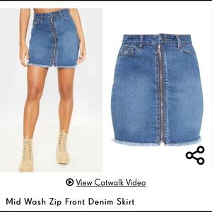 <<SOLD>> NWT Pretty Little Thing Denim zip skirt
